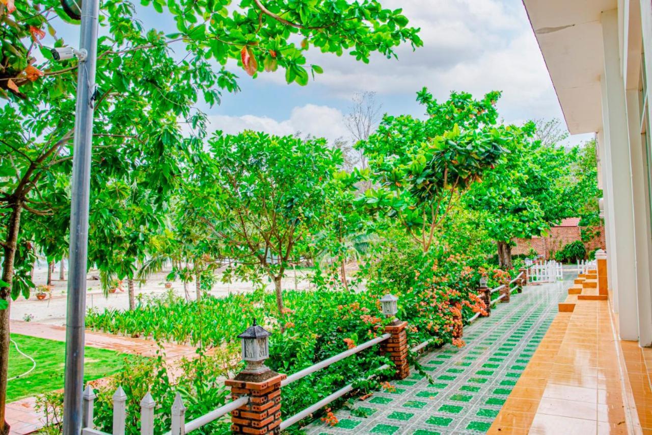 Thien Tan Hotel Chi Khu Co Ong
